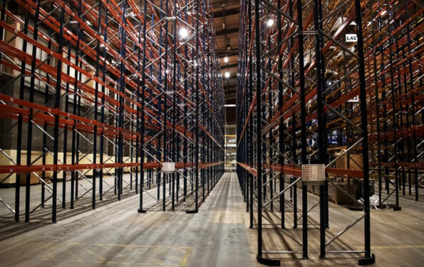 What is Very Narrow Aisle Pallet Racking?