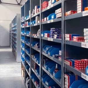 QBOL - Warehouse Shelving