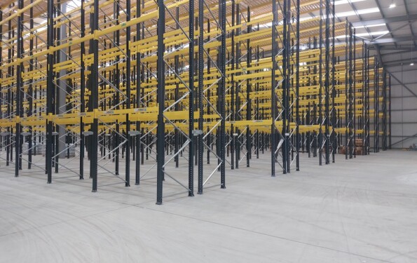 Wide Aisle Pallet Racking