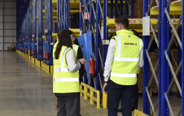 Warehouse Pallet racking Images